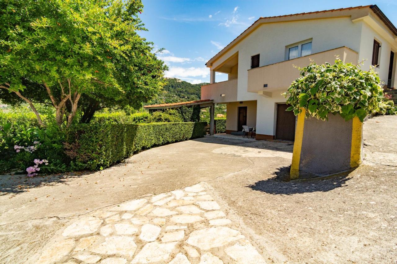 Apartment Dumicic 2 Mundanije Zewnętrze zdjęcie